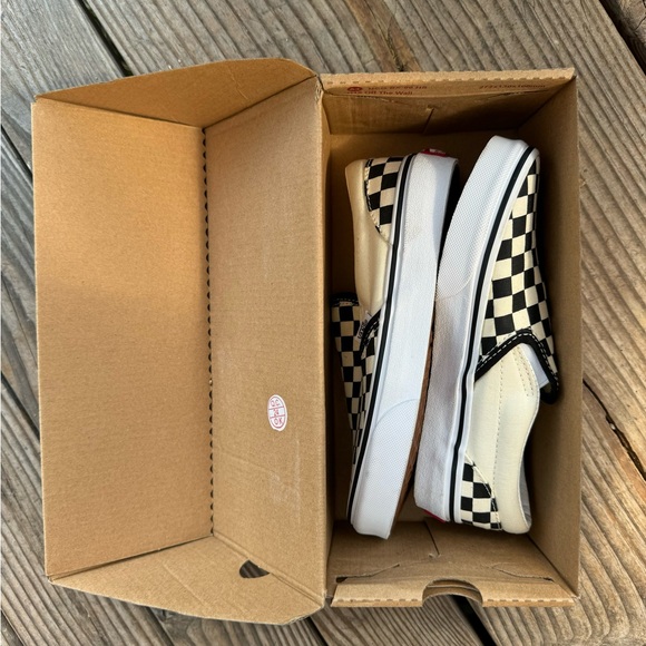 Kids Classic Slip-On Checkerboard Shoe, size Y 1.5 - Picture 8 of 8